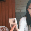 셀카 찍는 수빈