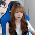 어딘지 맹한 표정의 단아냥